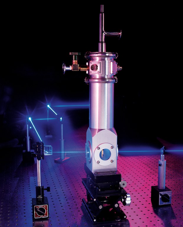 Janis ST-100 LHe Optical Cryostat